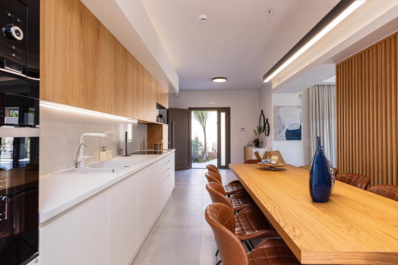Lagoon Seabreeze Villa, Sumptuous Retreat, By Thinkvilla Πάνορμος Εξωτερικό φωτογραφία